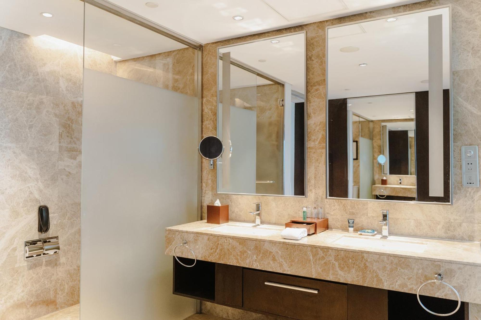 Four Points By Sheraton Qingdao, West Coast Extérieur photo