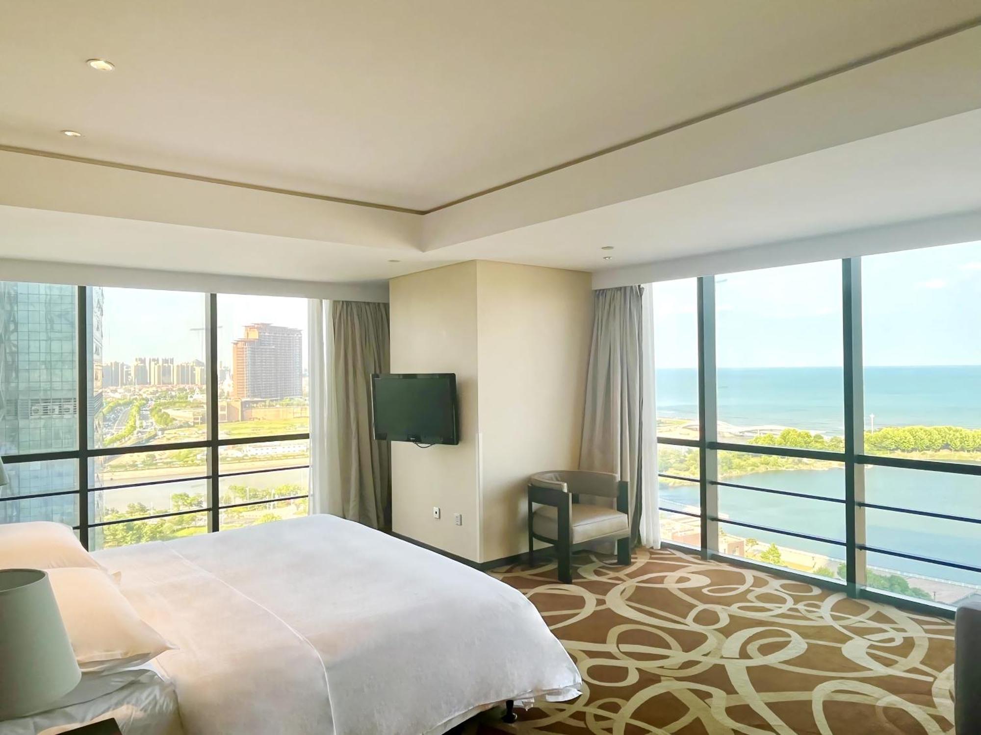 Four Points By Sheraton Qingdao, West Coast Extérieur photo