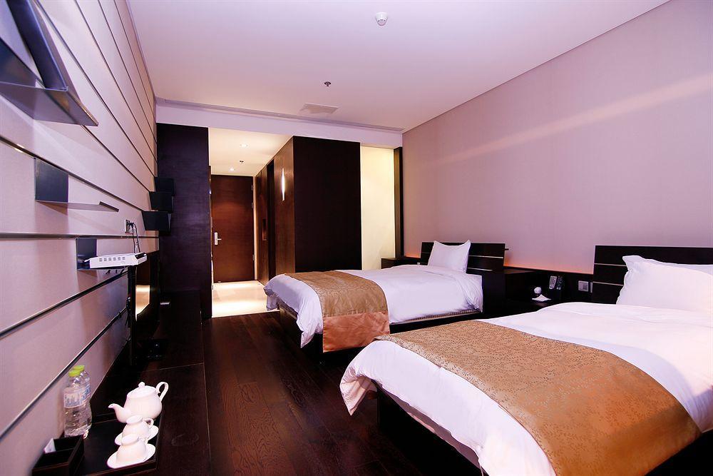 Four Points By Sheraton Qingdao, West Coast Extérieur photo